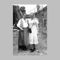 022-0388 Goldbach 1938 - Fraeulein Rapun und Erna Peterson auf einer -Kraft durch Freude- Reise.jpg